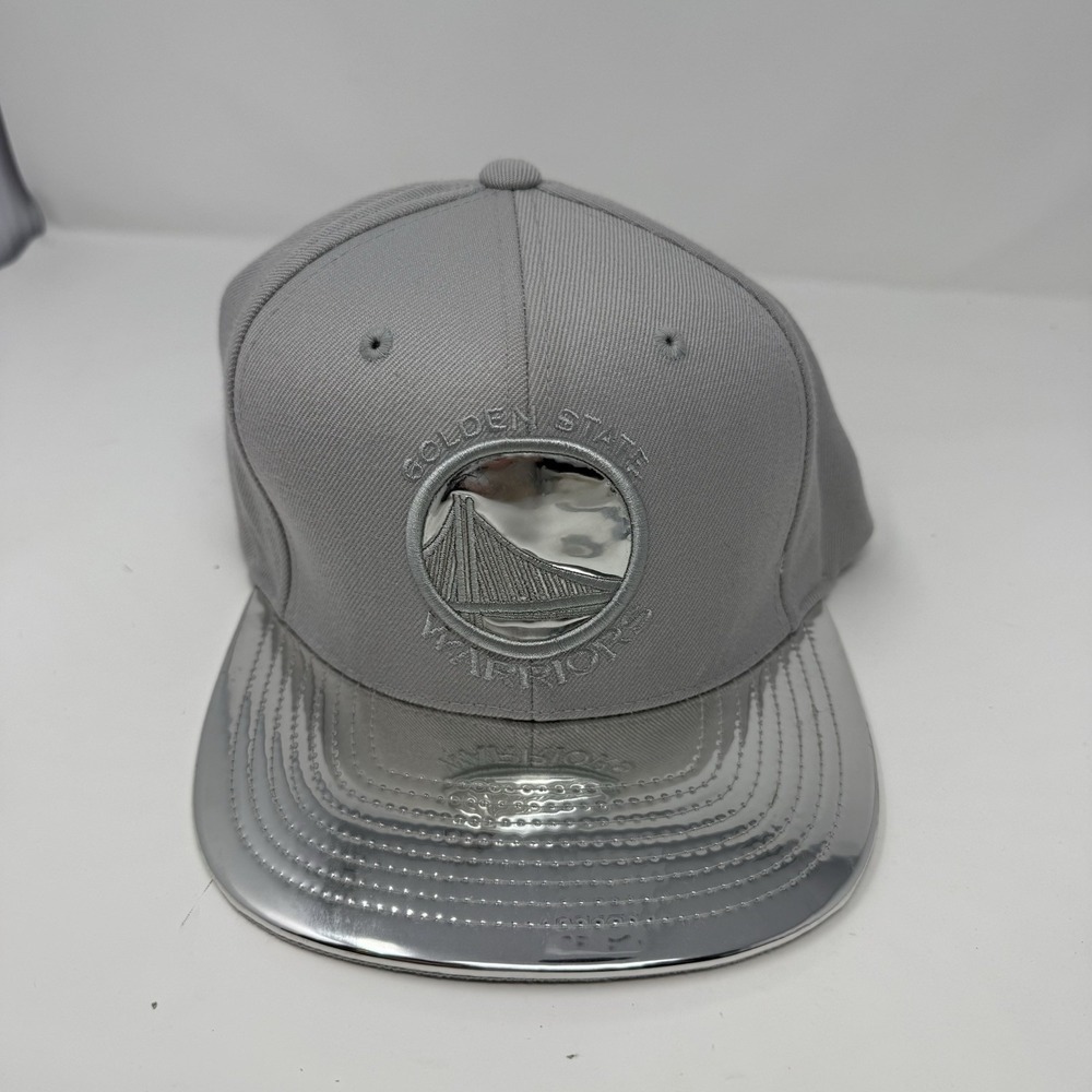 Golden State Warriors Mitchell & Ness Snapback Hat Chrome Holographic Brim Logo